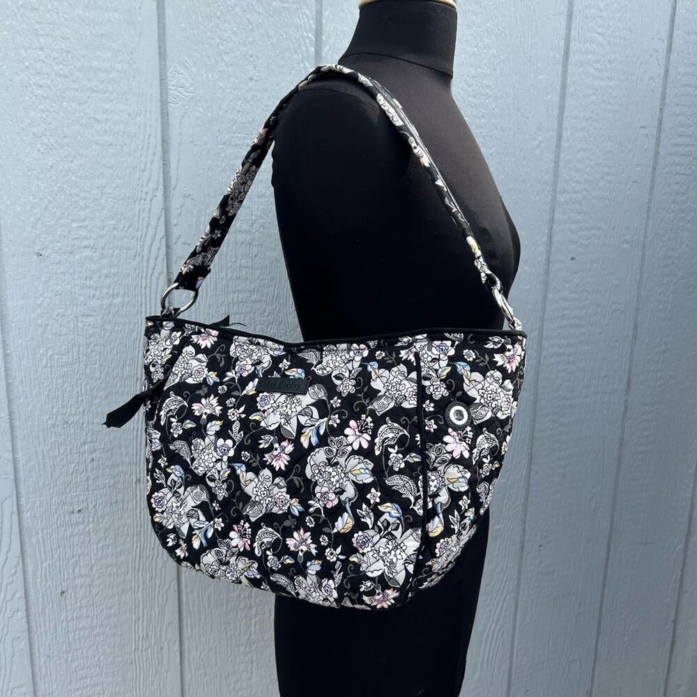 ☆ Black Floral Vera Bradley Handbag Purse  (3A- DM)